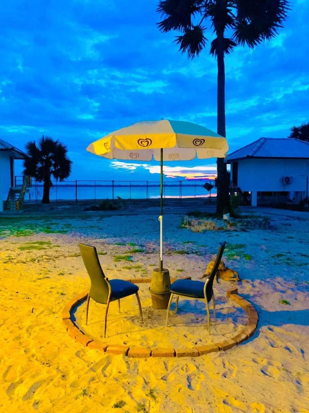 Palm Beach Resort Ceylon Jaffna Esterno foto